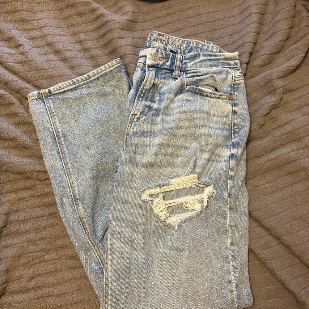 American Eagle Outfitters Light Blue Distressed Boyfriend Jeans